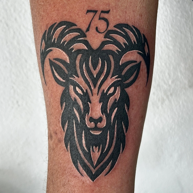 Lara Tattoo 17