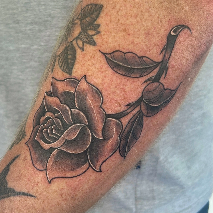 Lara Tattoo 4
