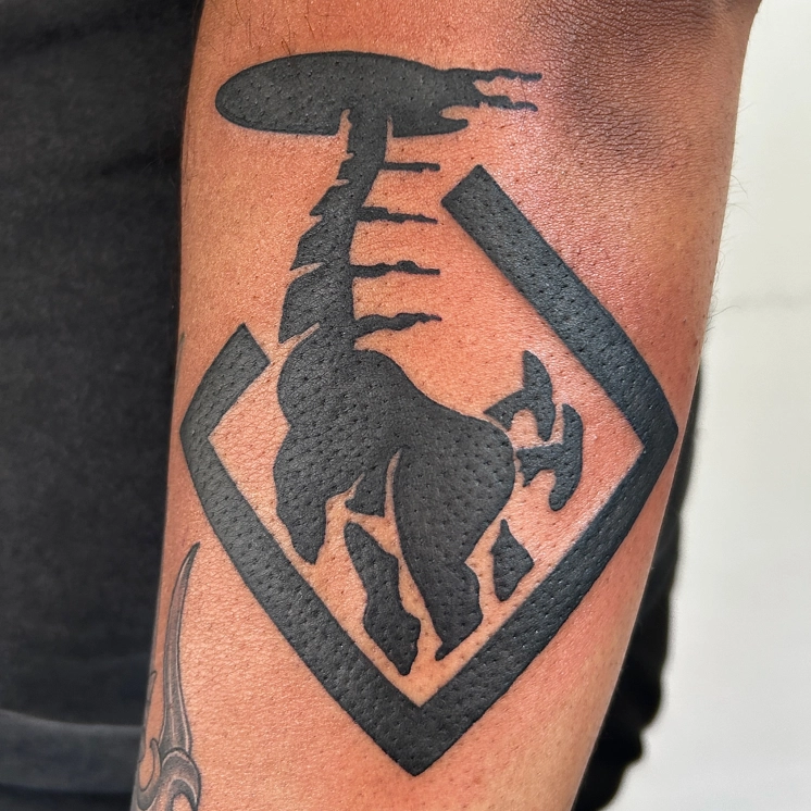 Lara Tattoo 6