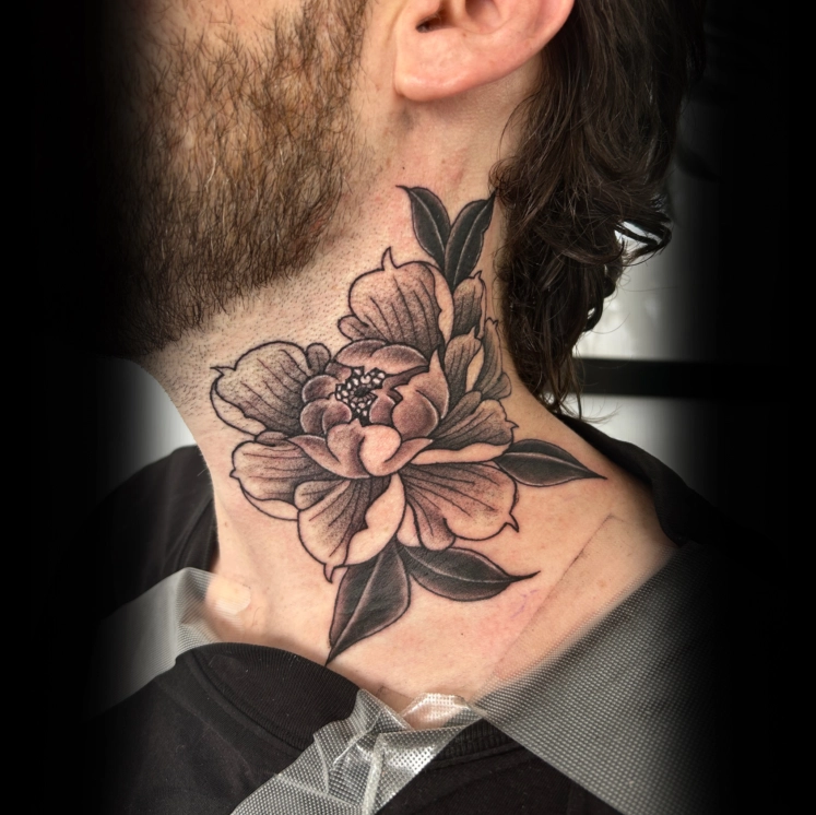 Lara Tattoo 7